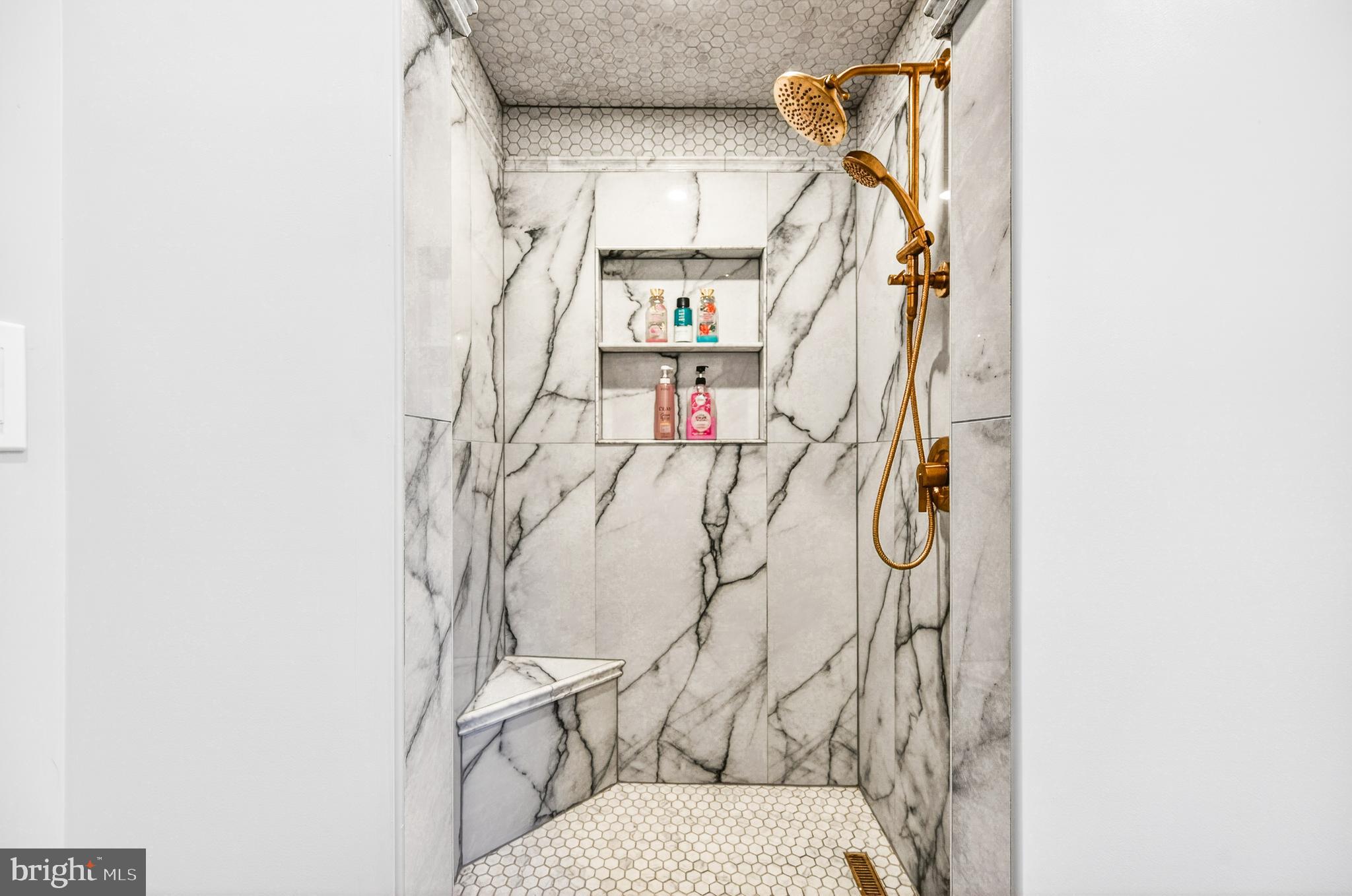 LAKE BRADDOCK - Residential