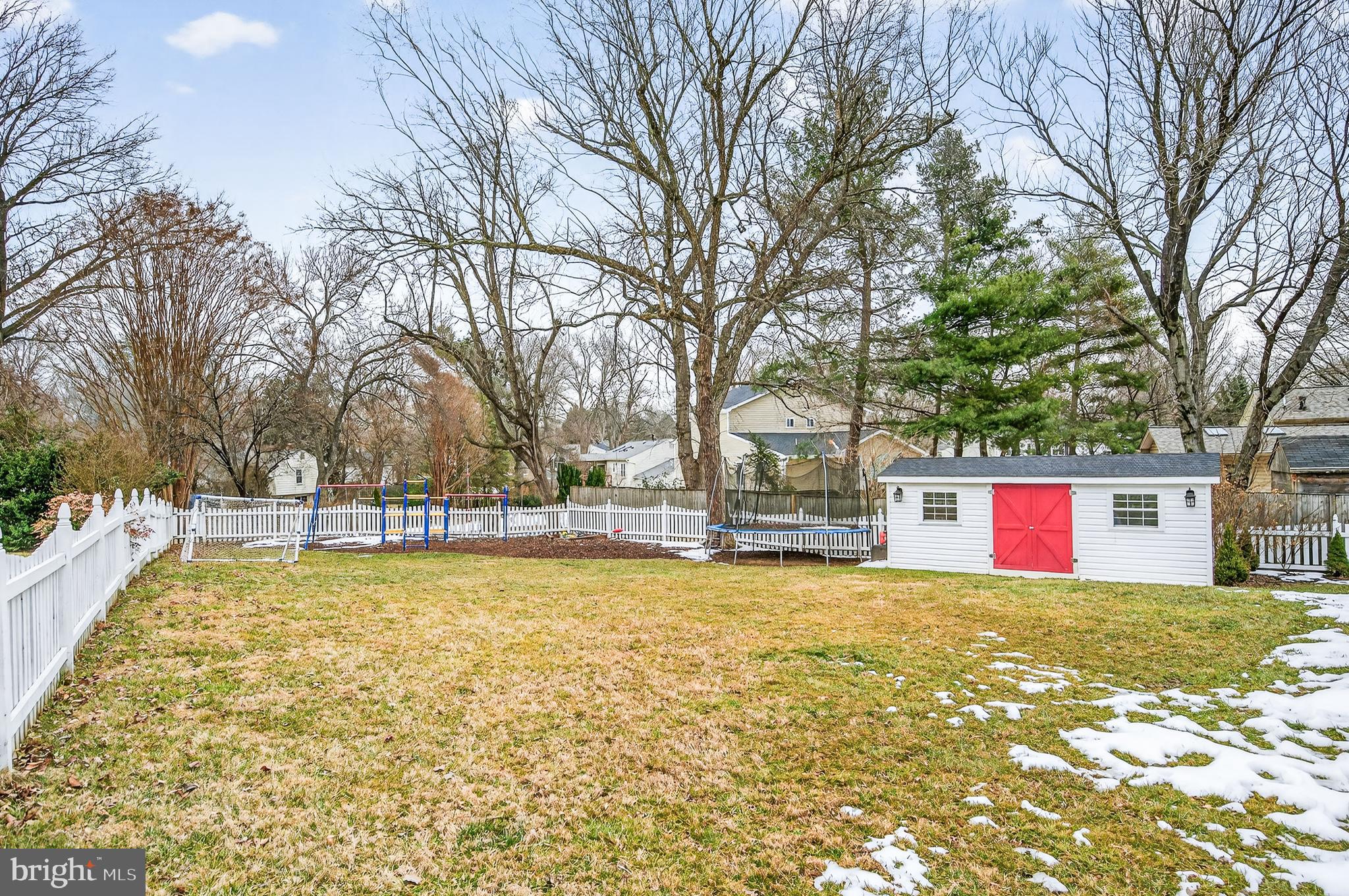 LAKE BRADDOCK - Residential