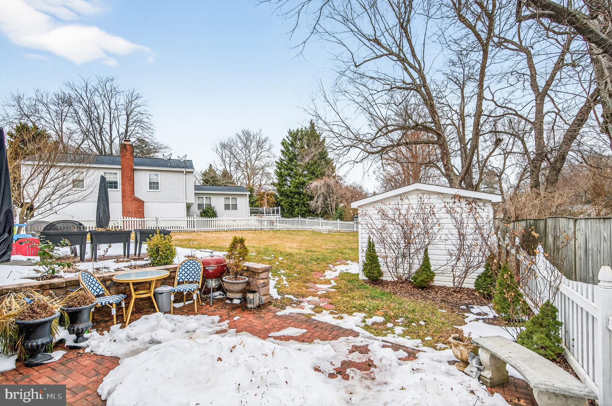 LAKE BRADDOCK - Residential