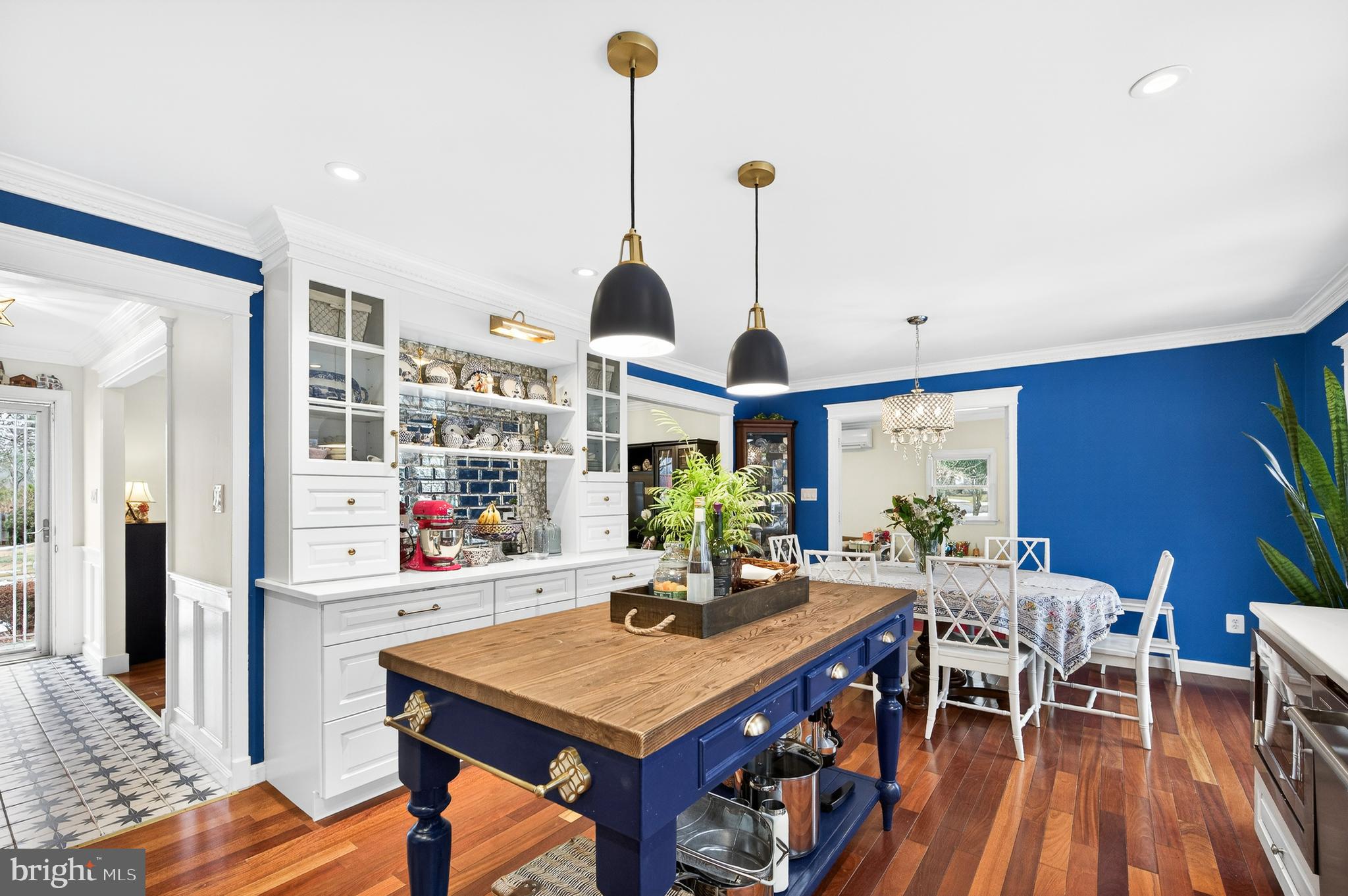 LAKE BRADDOCK - Residential