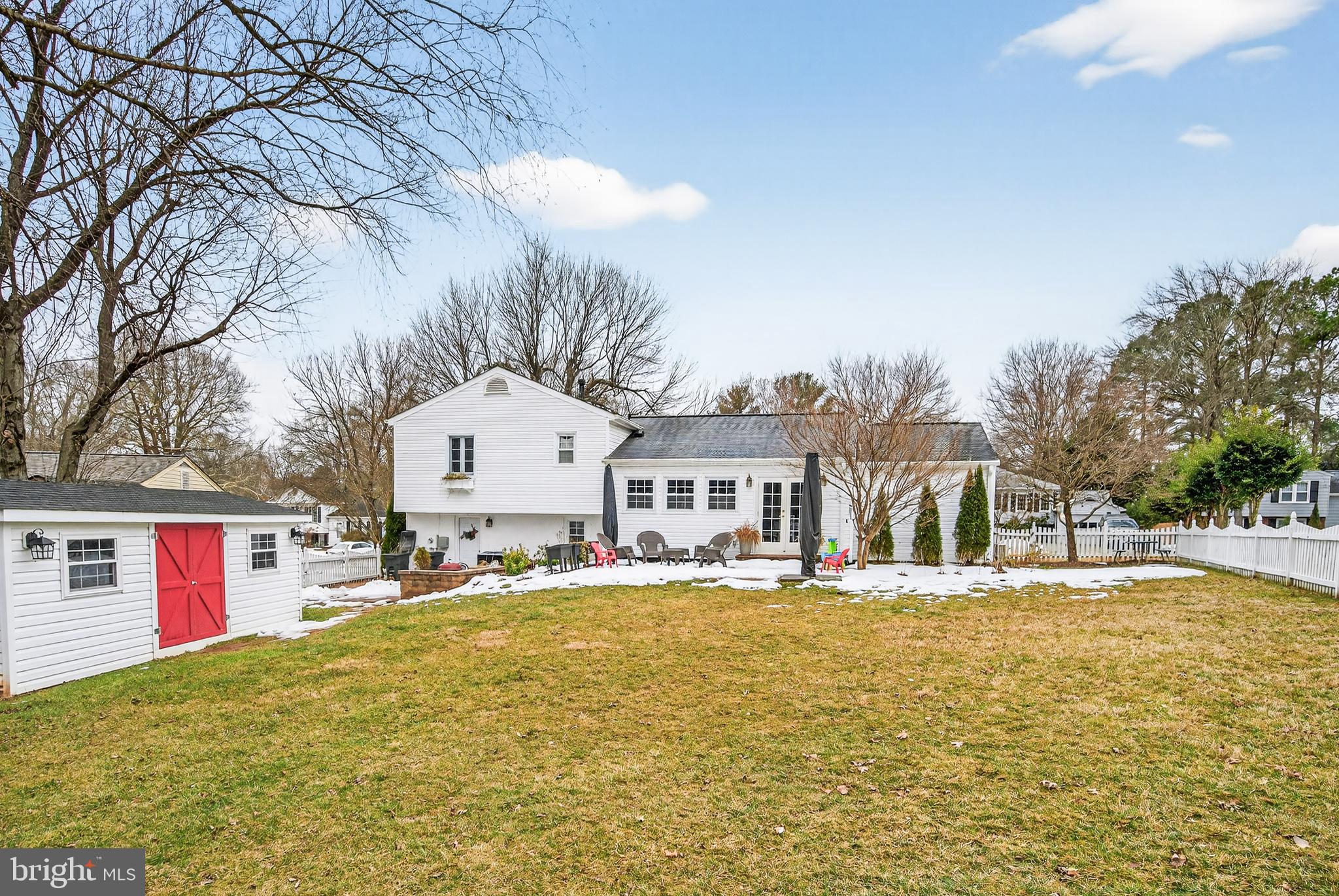 LAKE BRADDOCK - Residential