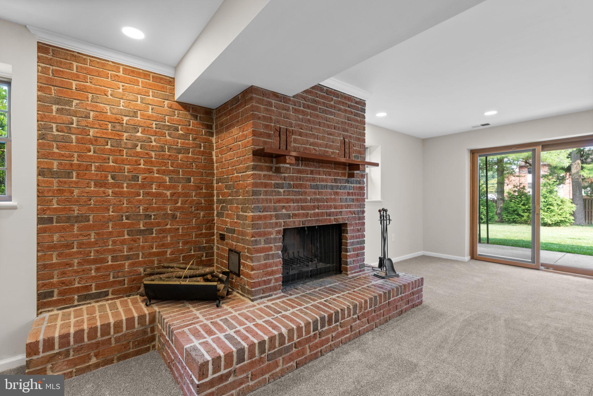 CHATHAM MEWS - Residential Lease