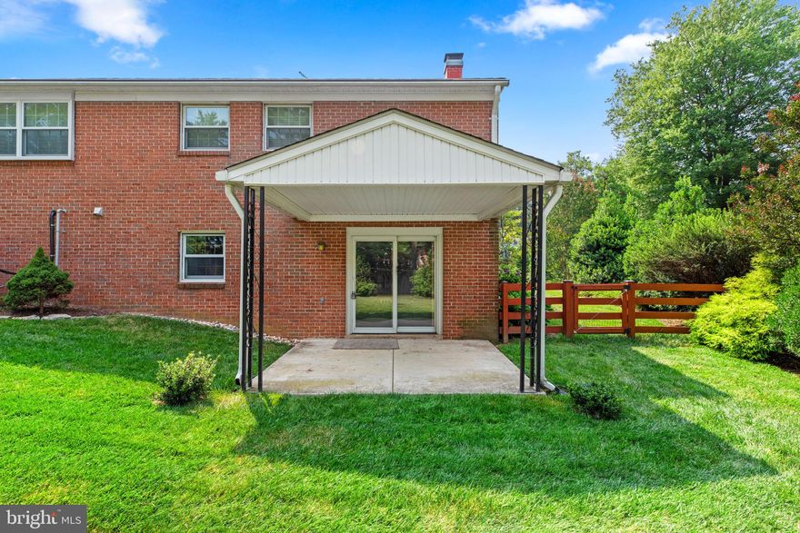 Experience the luxury of modern living with the latest updates throughout. Stunning Studio with Separate Office in Prime Ellicott City Location!  Located on single family lot, private entrance. Welcome to your dream home in the heart of Ellicott City! This exquisite studio, complete with a separate office, offers the perfect blend of comfort, convenience, and charm. Nestled in a prime location, you'll find yourself surrounded by grocery stores, restaurants, gyms, parks, and everything else you need for a vibrant lifestyle. Features: Brand New Renovations: E Cozy Fireplace: Gather around the fireplace during chilly evenings, creating a warm and inviting atmosphere.  Shared Yard: Enjoy the beauty of the outdoors with a shared yard space, perfect for relaxation and outdoor activities. Layout: This thoughtfully designed studio provides ample space for both living and working. The separate office is ideal for remote work, studying, or pursuing your creative endeavors.

Amenities:
All Utilities Included: Say goodbye to the hassle of separate bills. Your rent covers water, electricity, and more.
Convenient Parking: 

Location:
Situated in a highly sought-after area, you'll have easy access to a variety of amenities. Explore the vibrant culinary scene, stay active with nearby parks, and enjoy the convenience of grocery shopping just moments away.