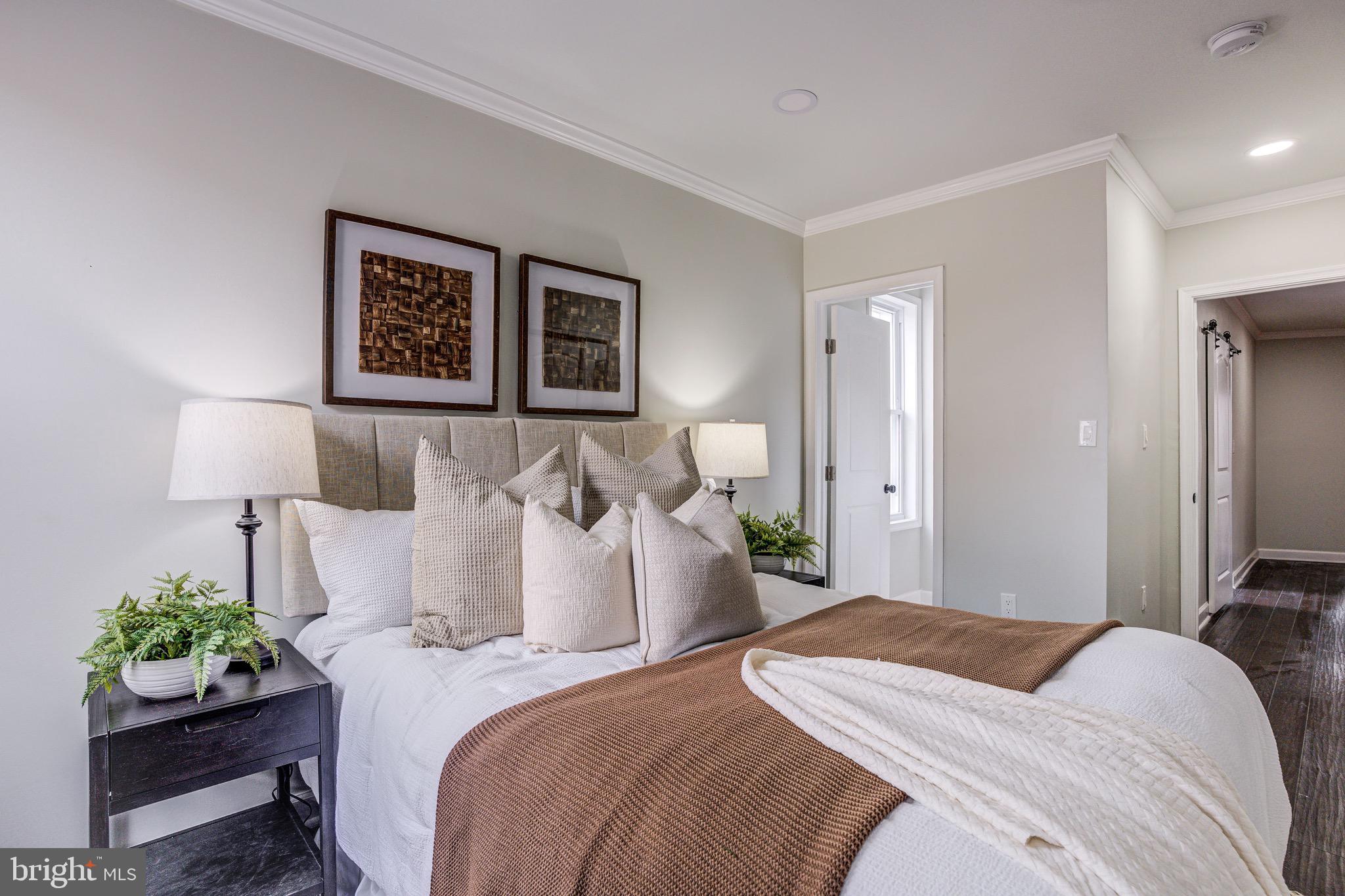 MILTON-MONTFORD - Residential