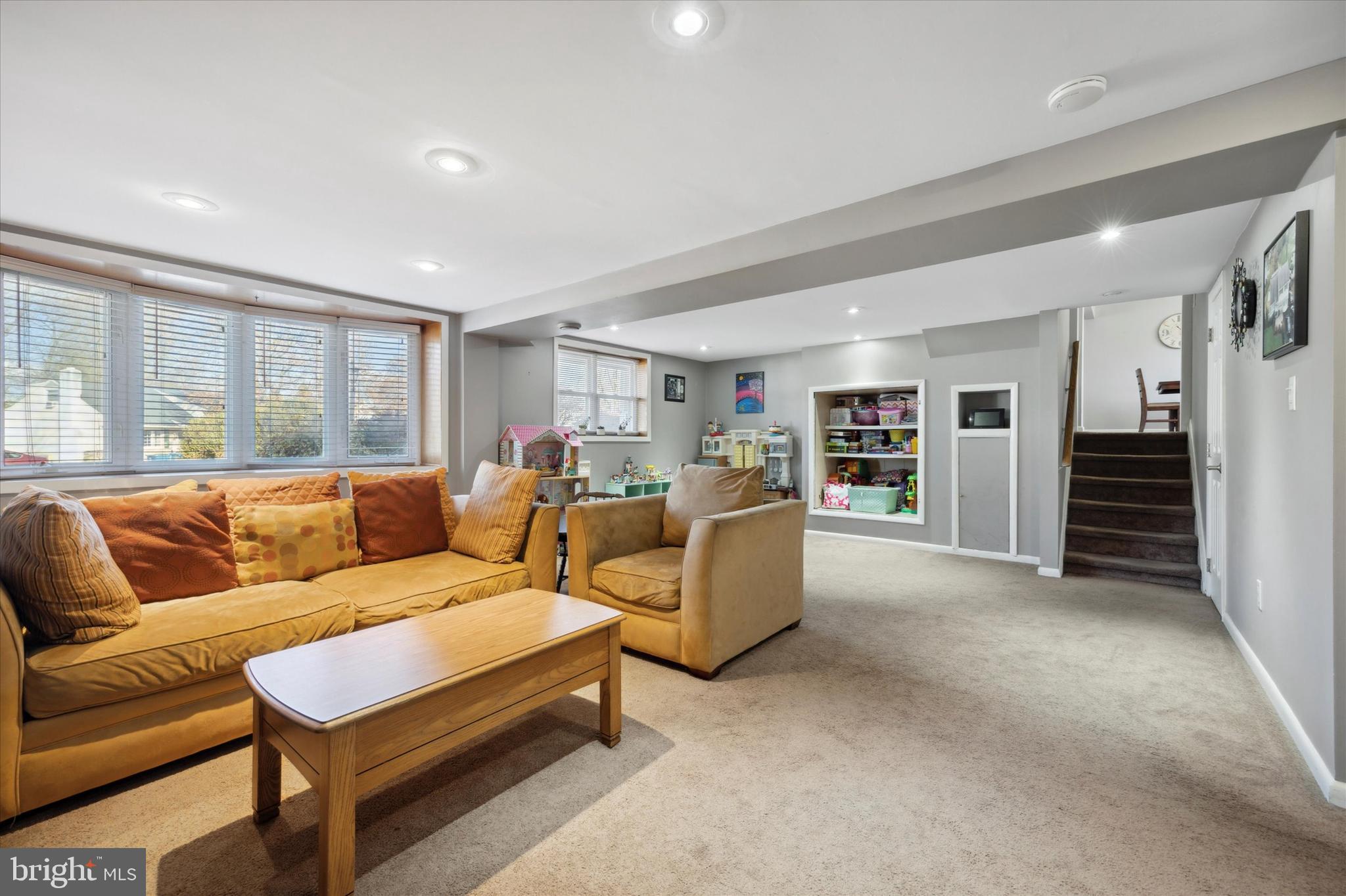 INGLEWOOD GDNS - Residential