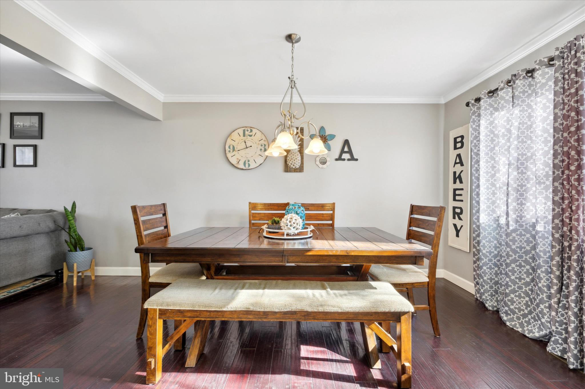 INGLEWOOD GDNS - Residential