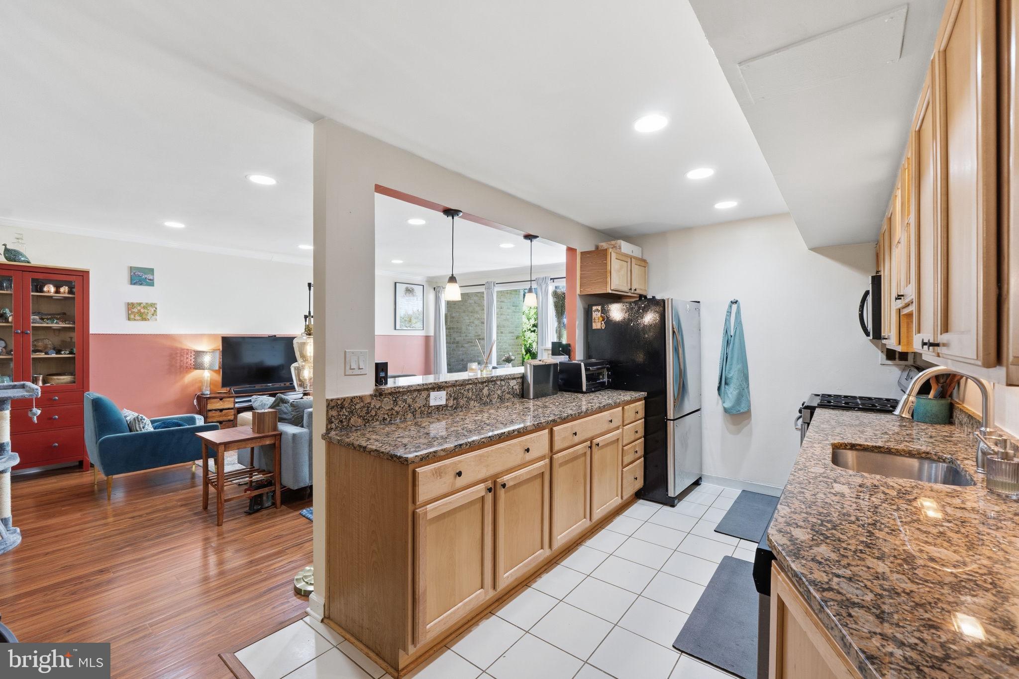 7541 SPRING LAKE DRIVE B-2