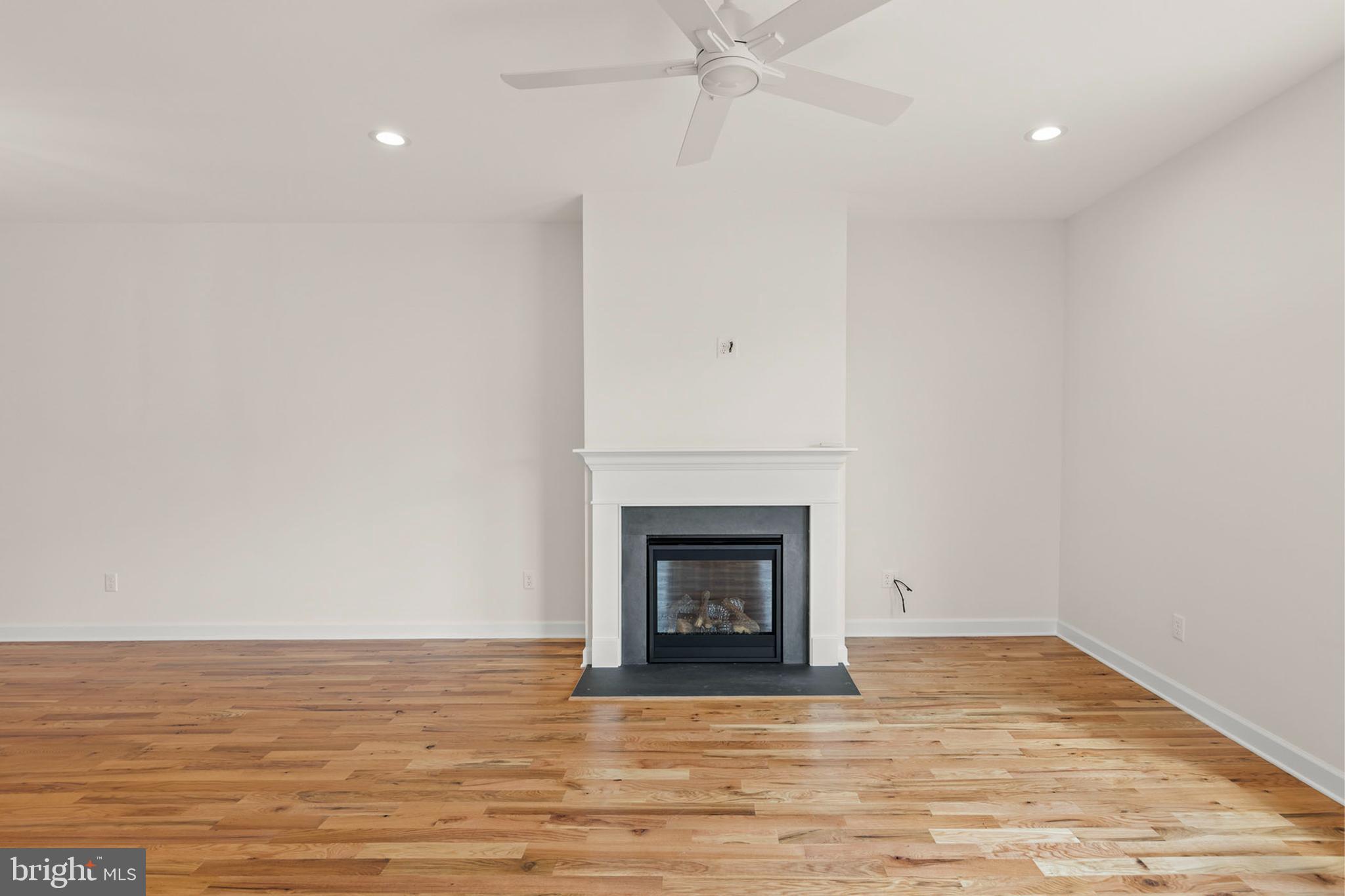 WAKELAND MANOR - Residential