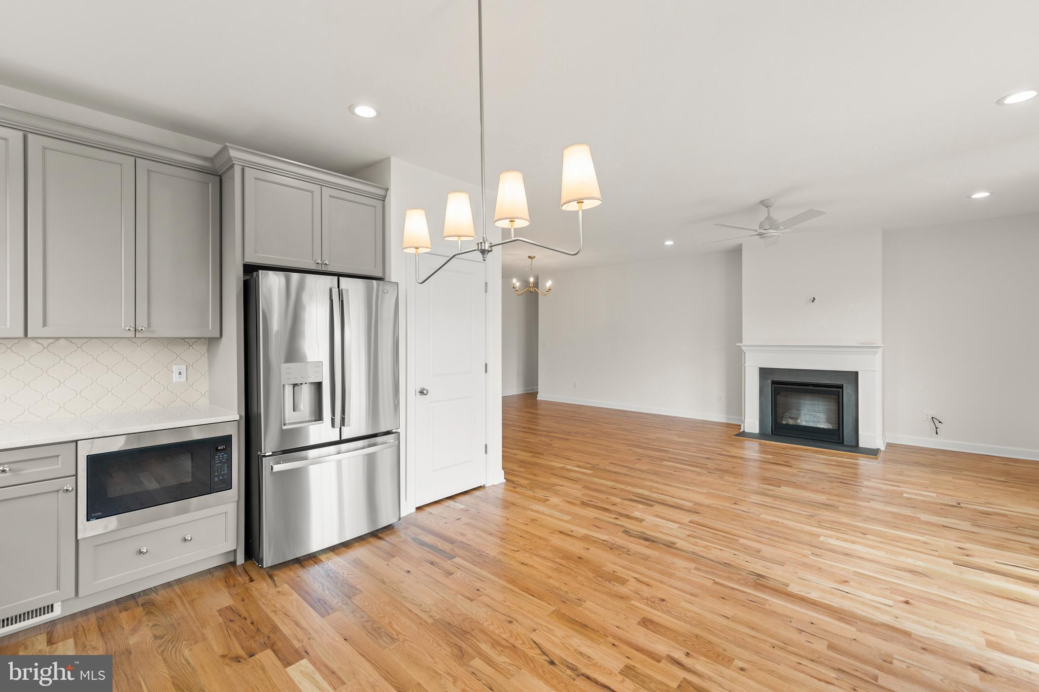 WAKELAND MANOR - Residential