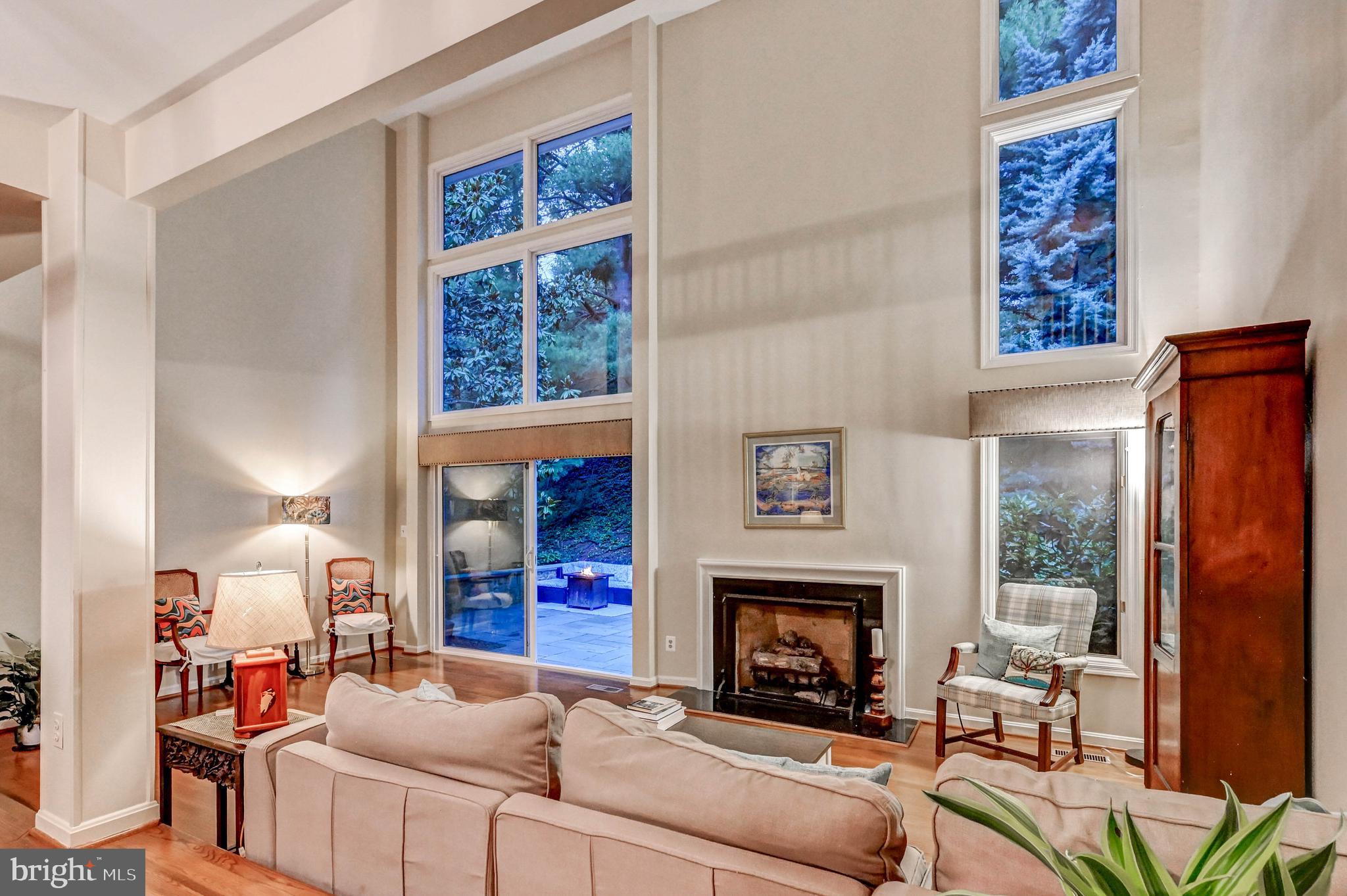 10 OLD BOXWOOD LANE