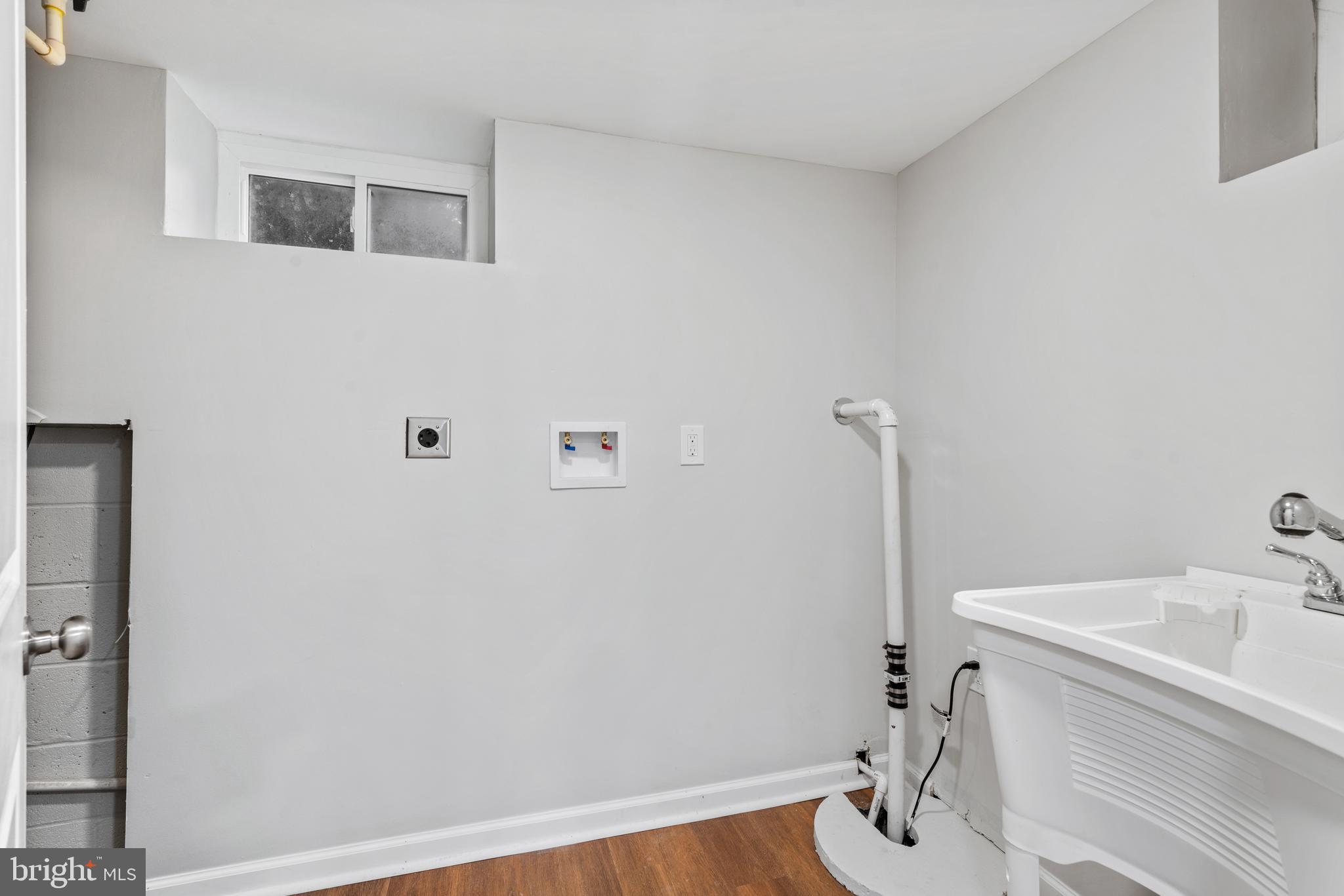 KINGS POINT - Residential