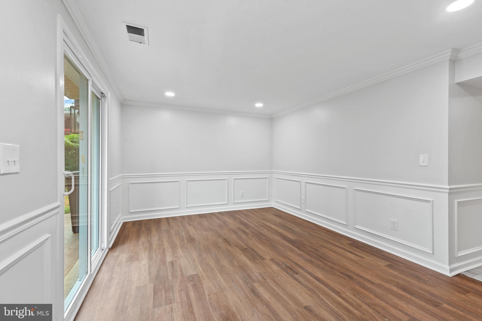 KINGS POINT - Residential