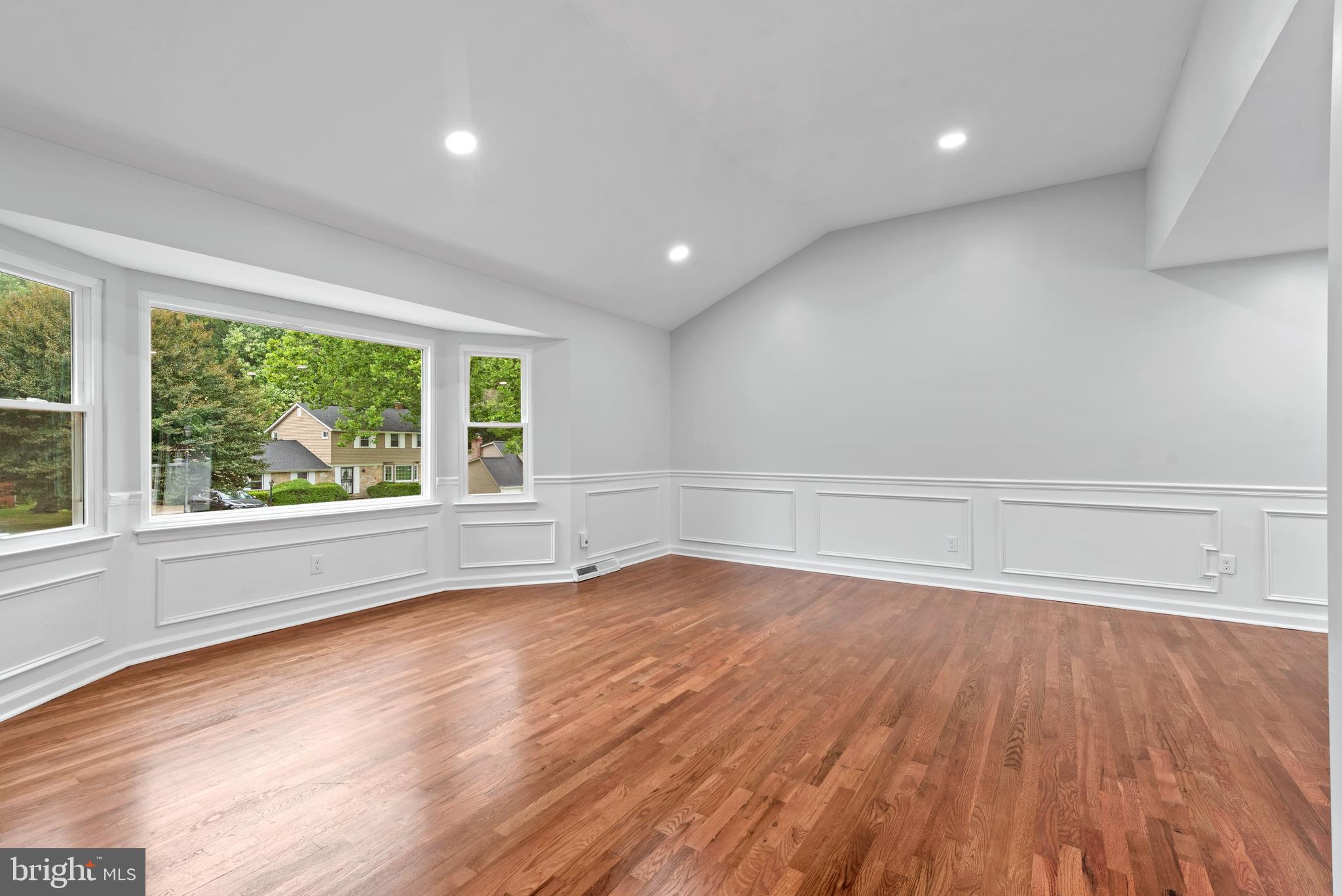 KINGS POINT - Residential