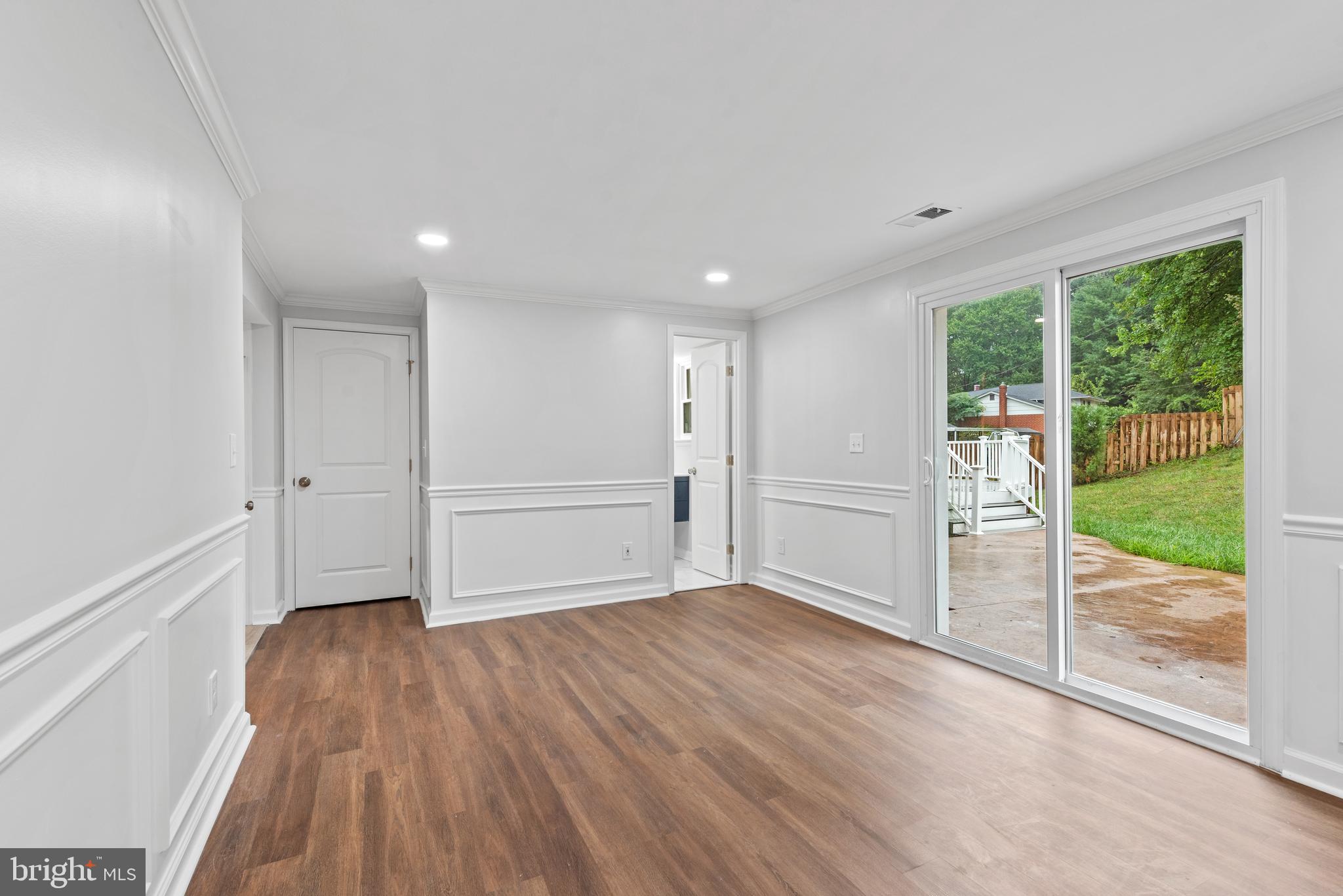 KINGS POINT - Residential