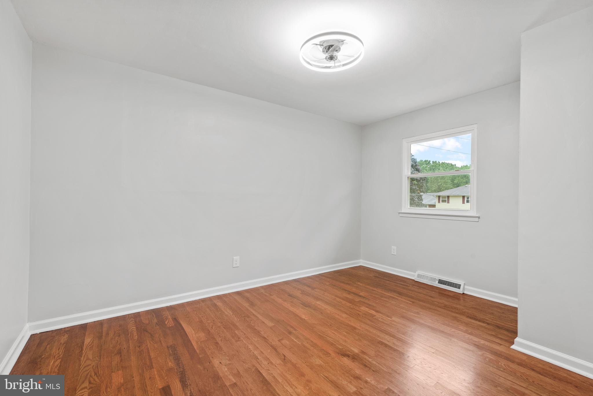 KINGS POINT - Residential