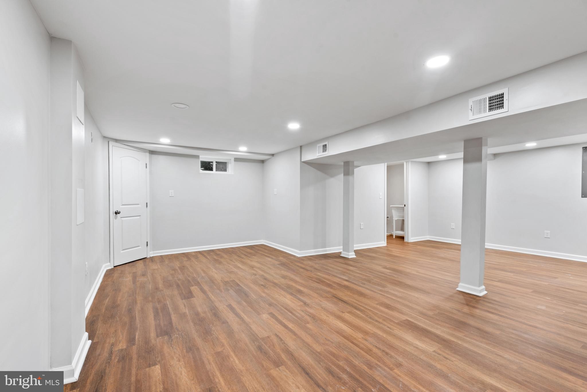 KINGS POINT - Residential