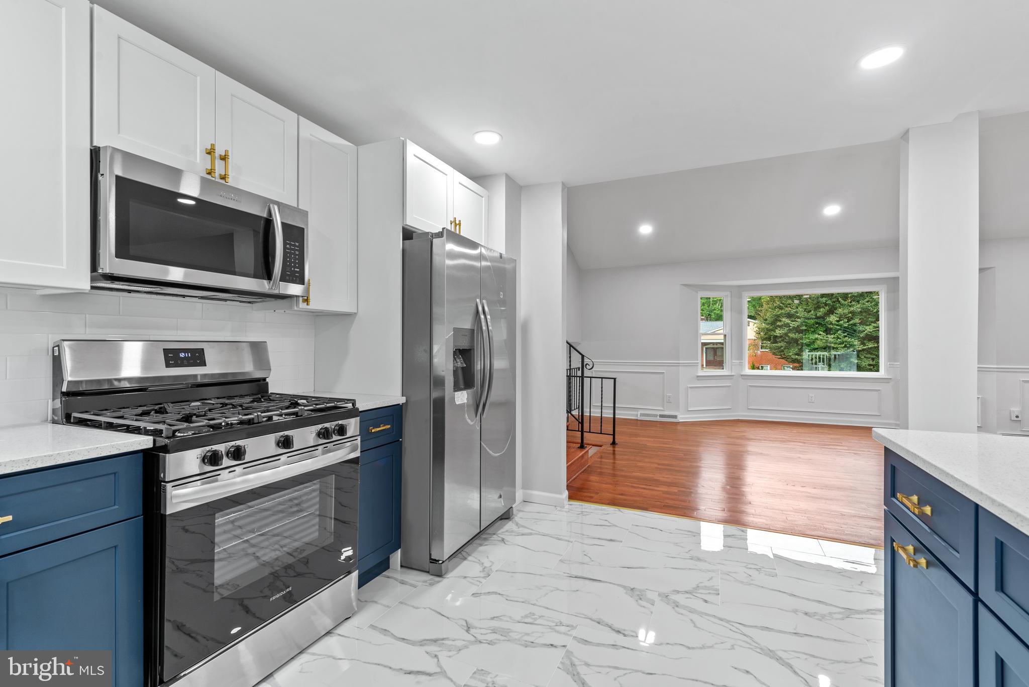 KINGS POINT - Residential