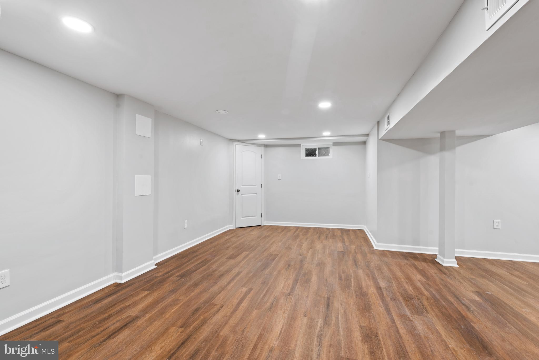 KINGS POINT - Residential