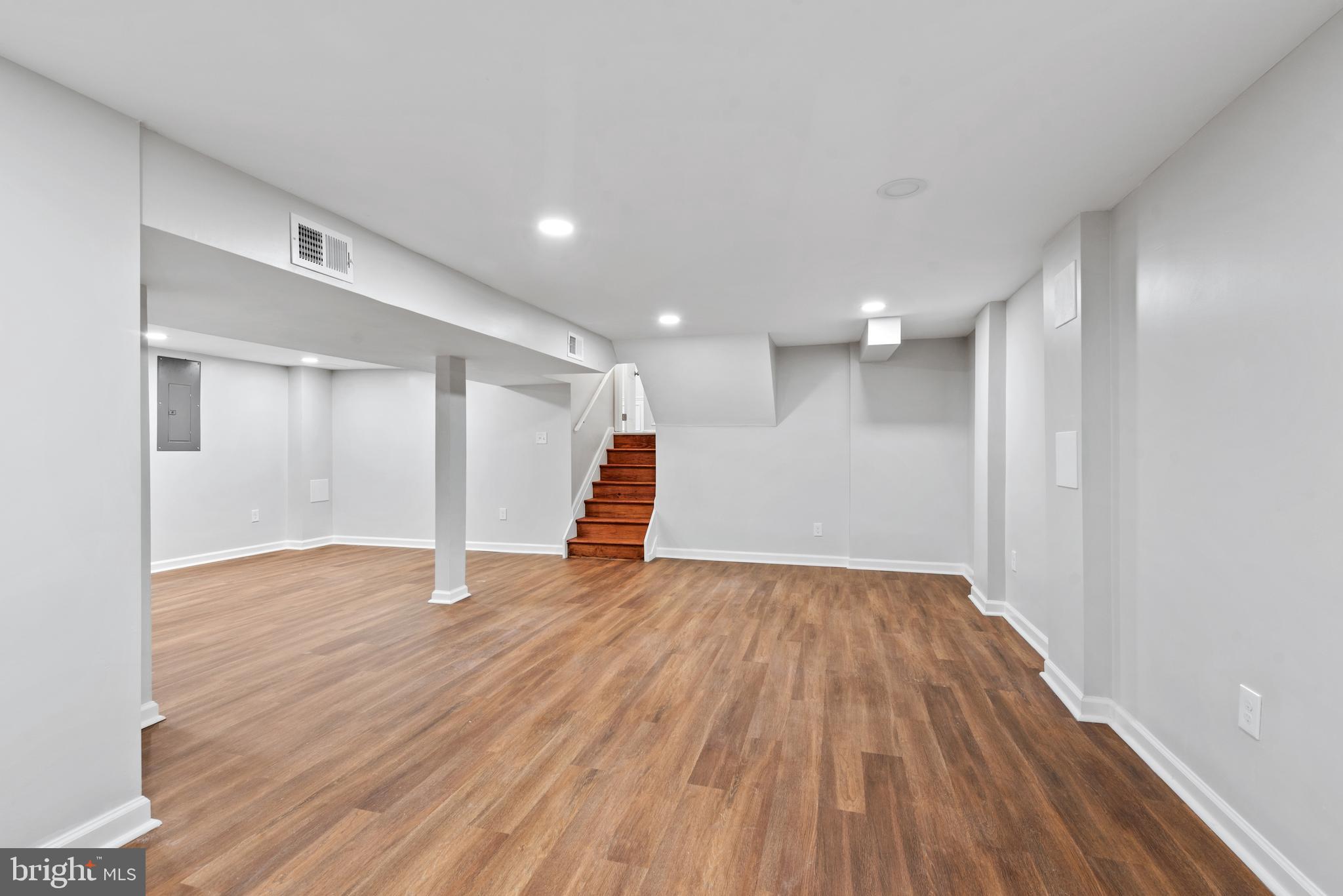 KINGS POINT - Residential