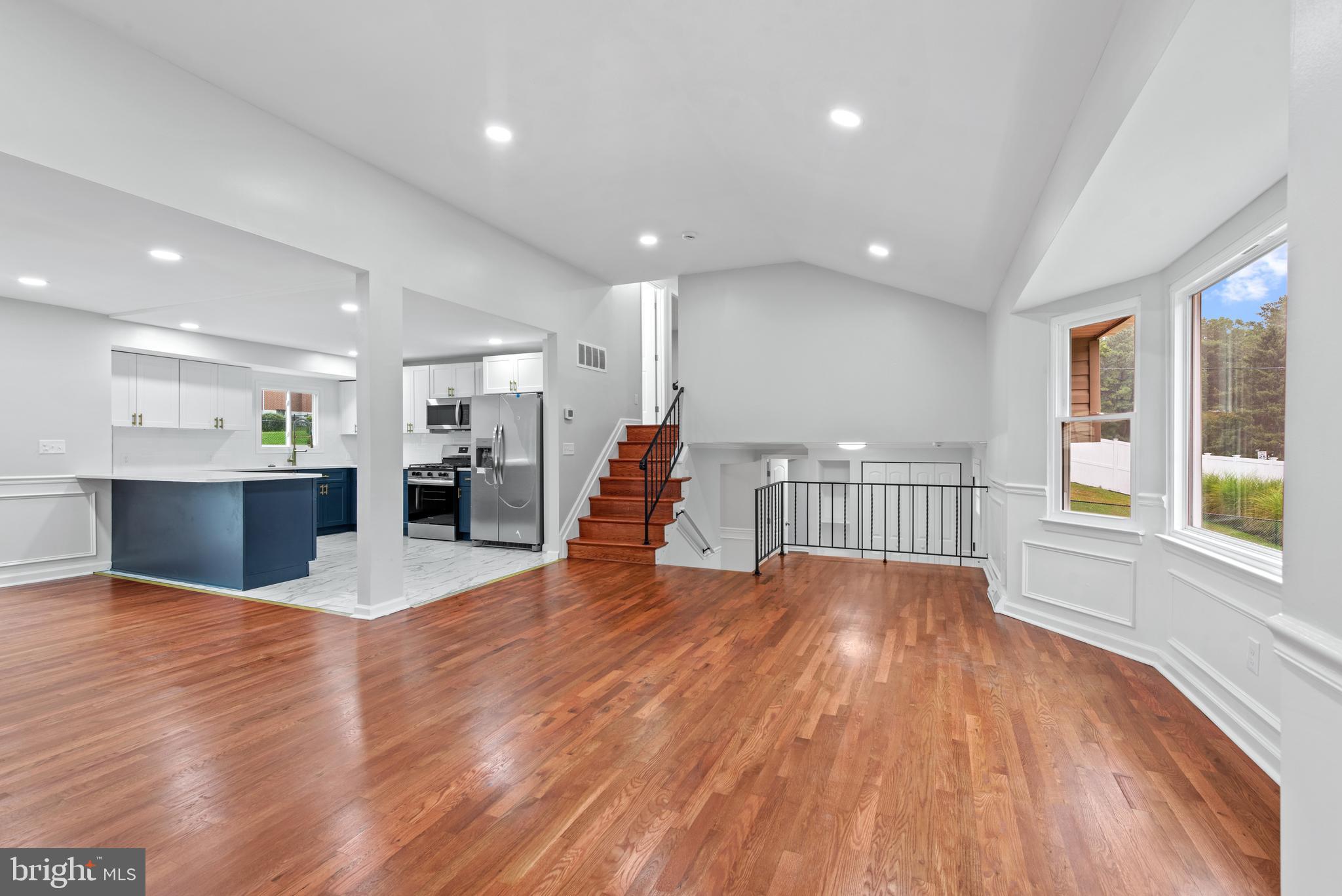 KINGS POINT - Residential