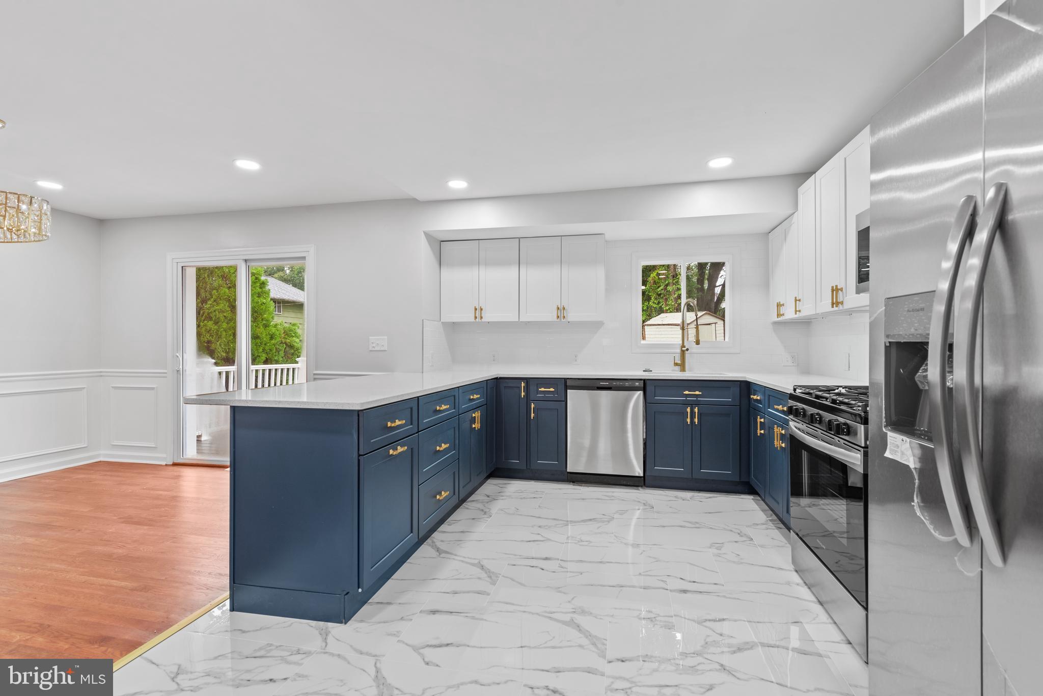 KINGS POINT - Residential