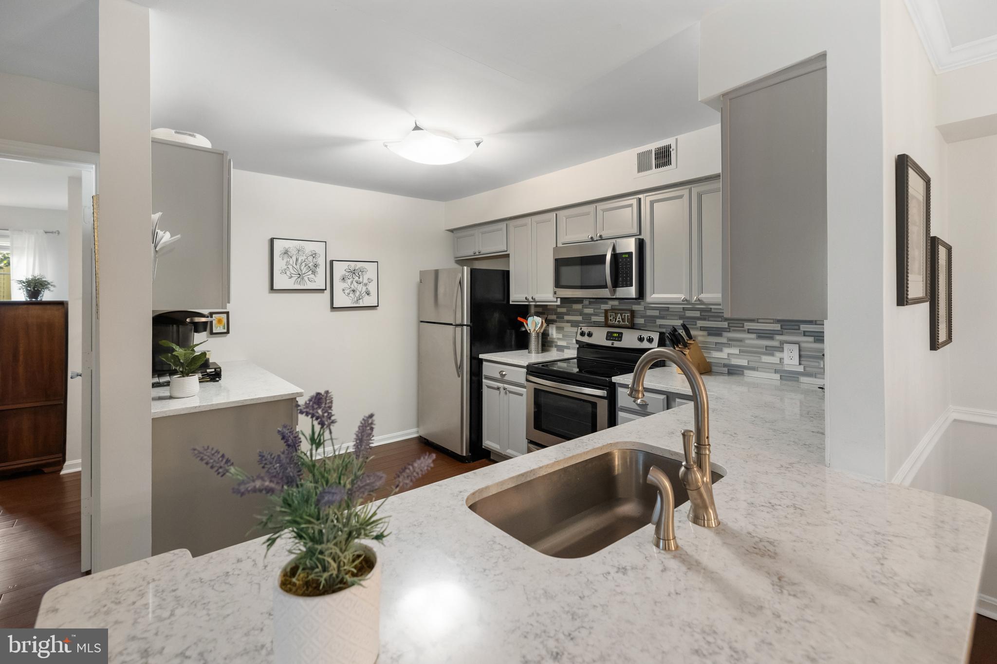 BRISTOL HOUSE - Residential