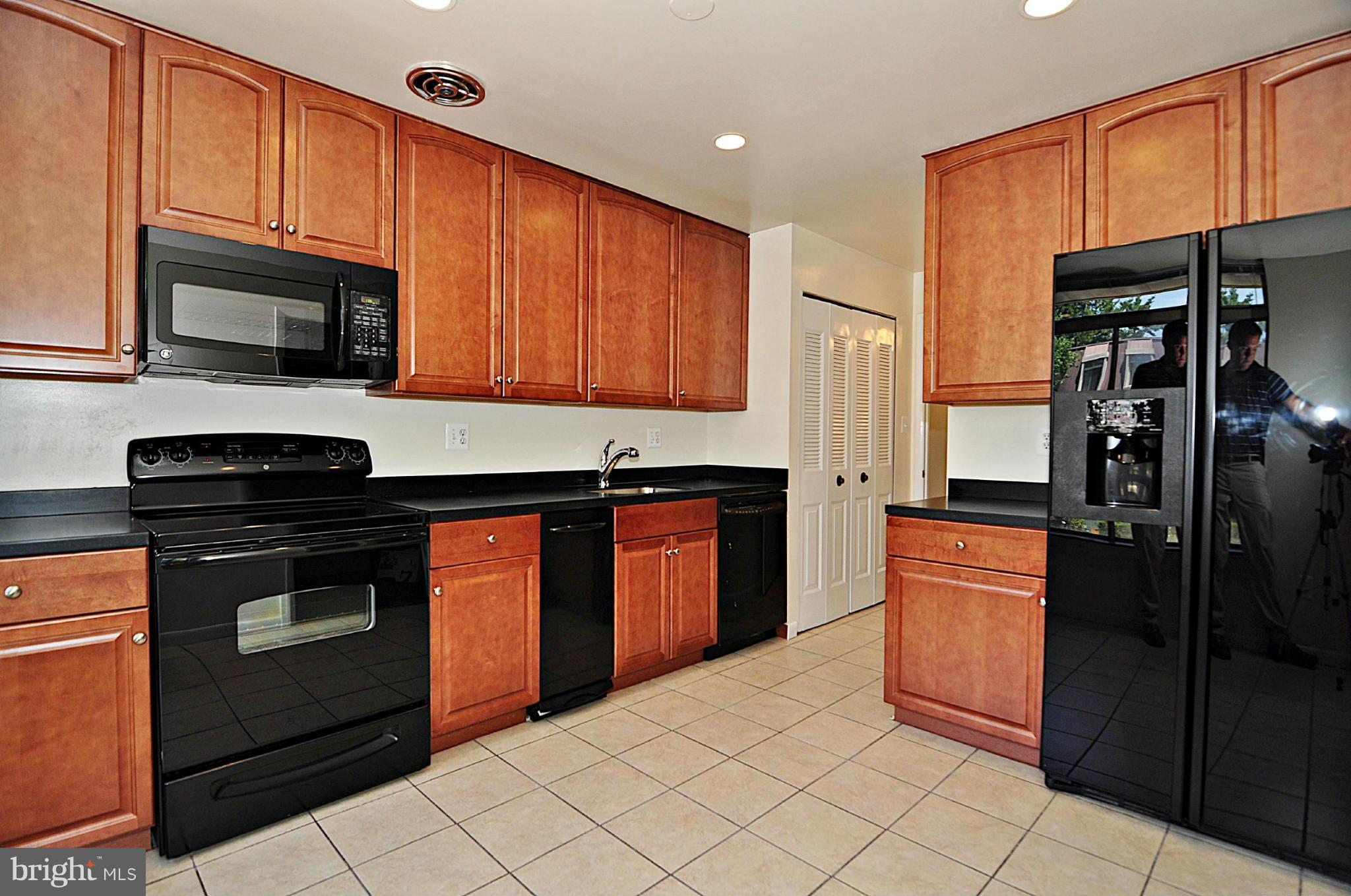 SOUTHAMPTON - Residential Lease