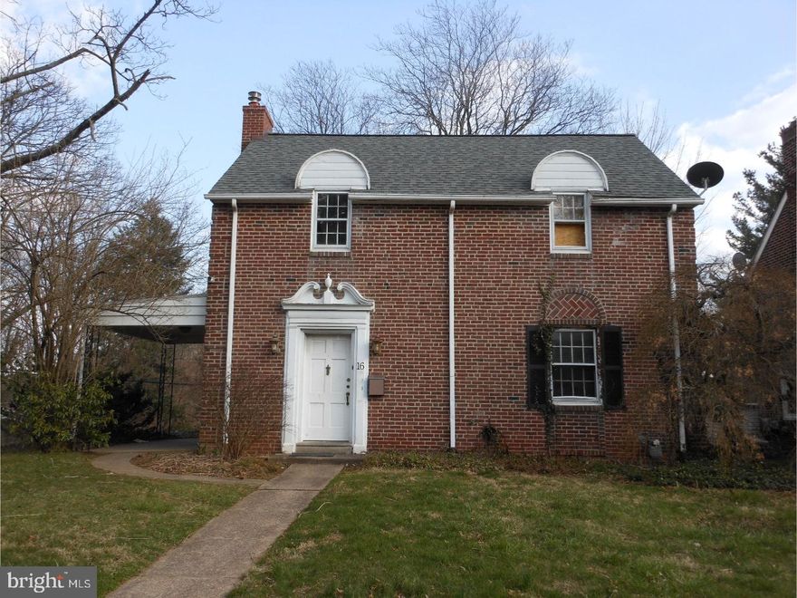 Charming home tucked away in Wyncote area. This home has fire damage. Buyer will make no repairs. CASH offers only. Close to 309, shopping, parks, schools and public transportations.