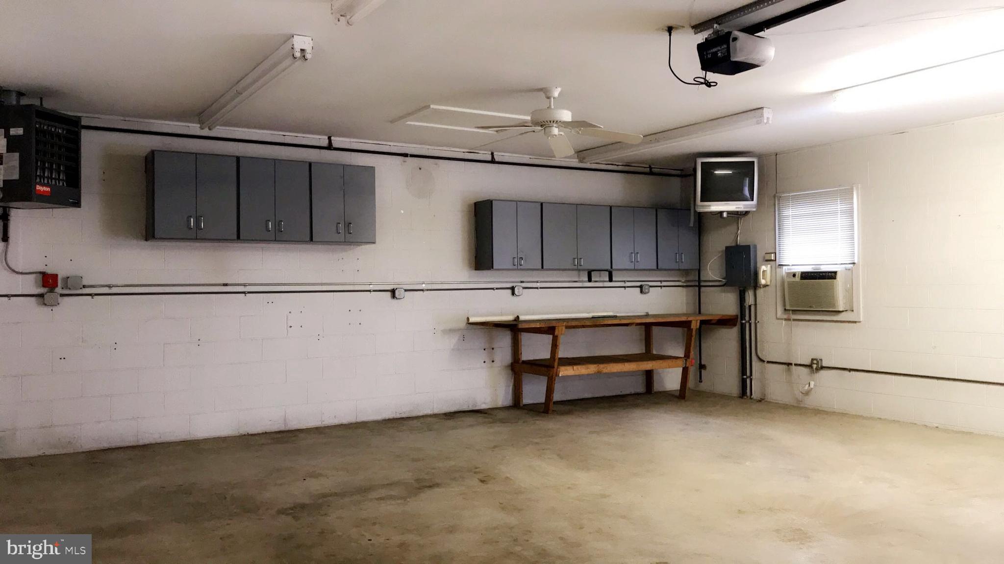 DALE CITY - Residential Lease