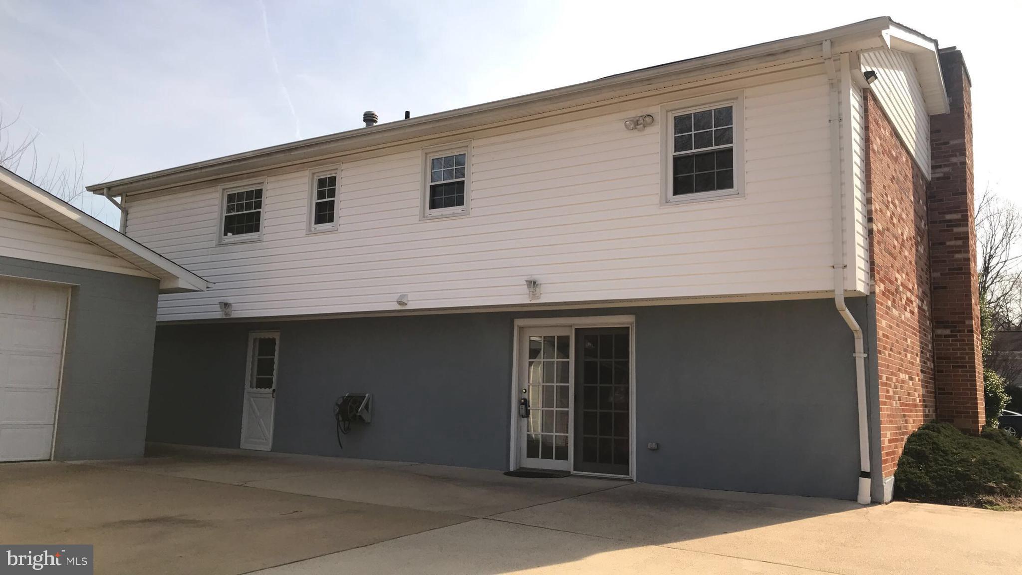 DALE CITY - Residential Lease