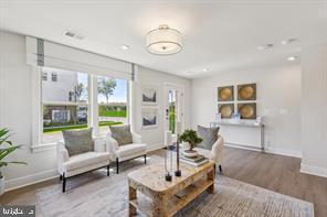 INNOVATION TOWN CENTER - Residential Lease