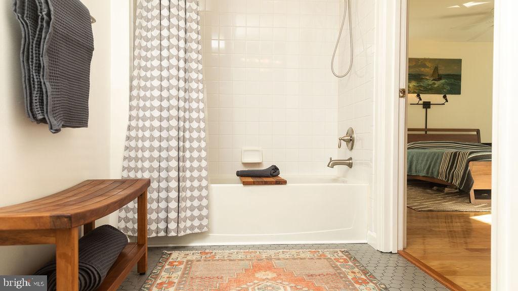 SOUTH MEADOWS - Residential