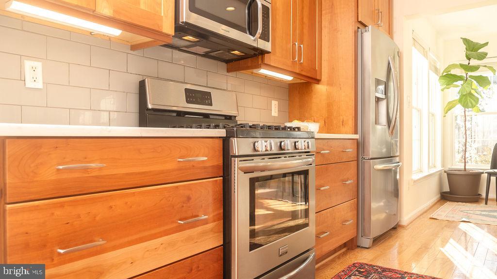 SOUTH MEADOWS - Residential