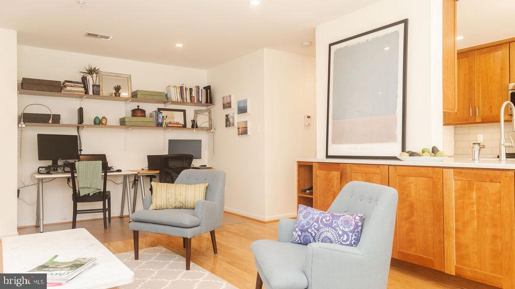 SOUTH MEADOWS - Residential