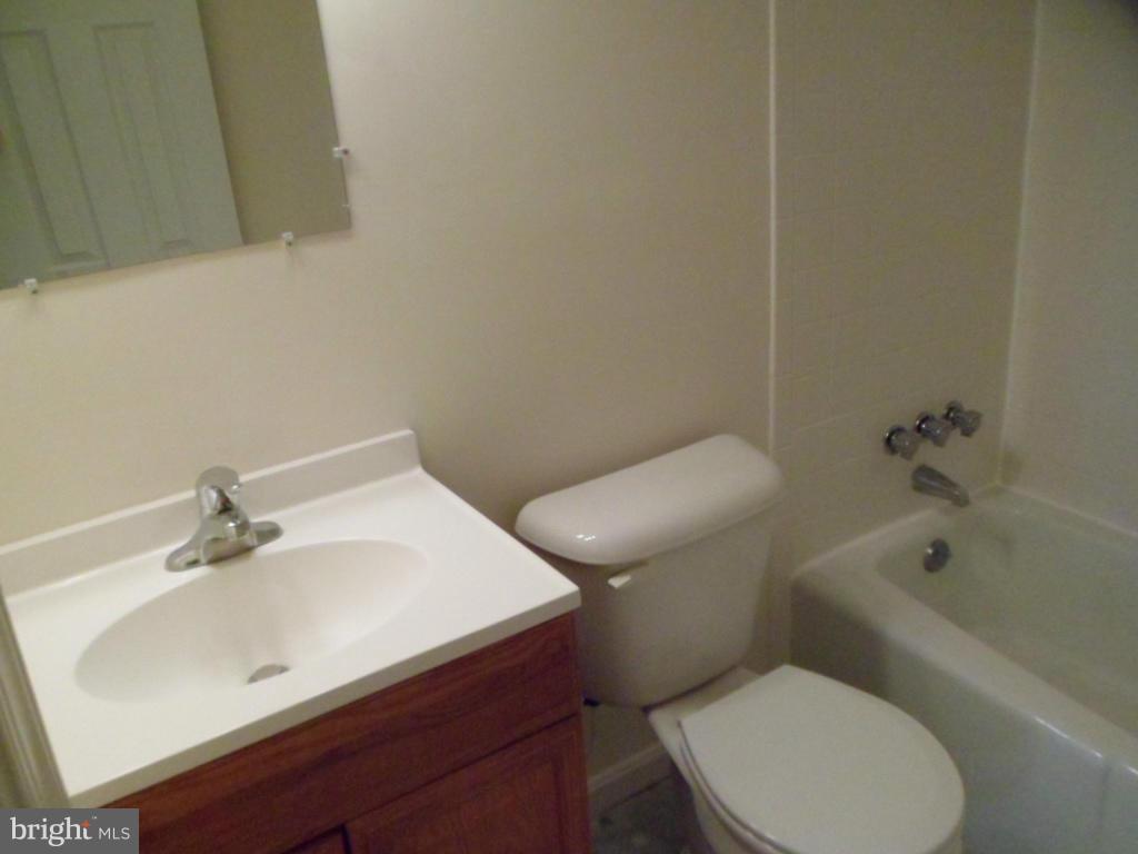 BRETON BAY ESTATES - Residential