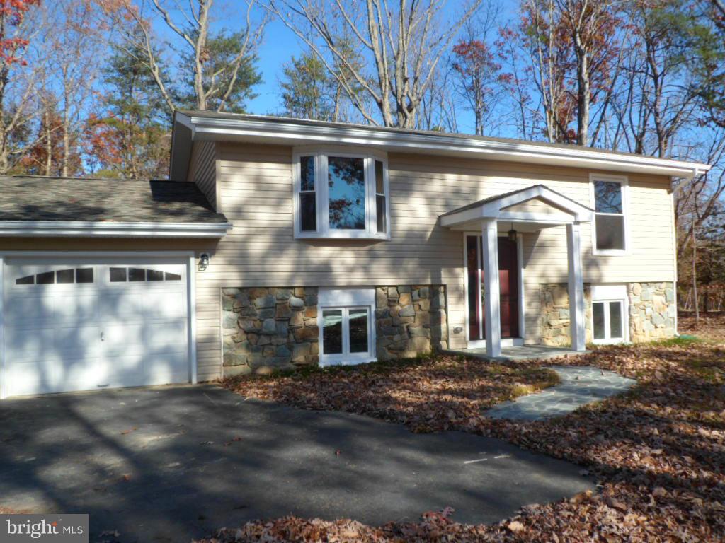 BRETON BAY ESTATES - Residential