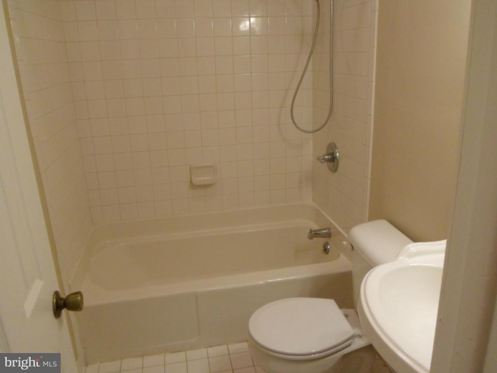 BRETON BAY ESTATES - Residential