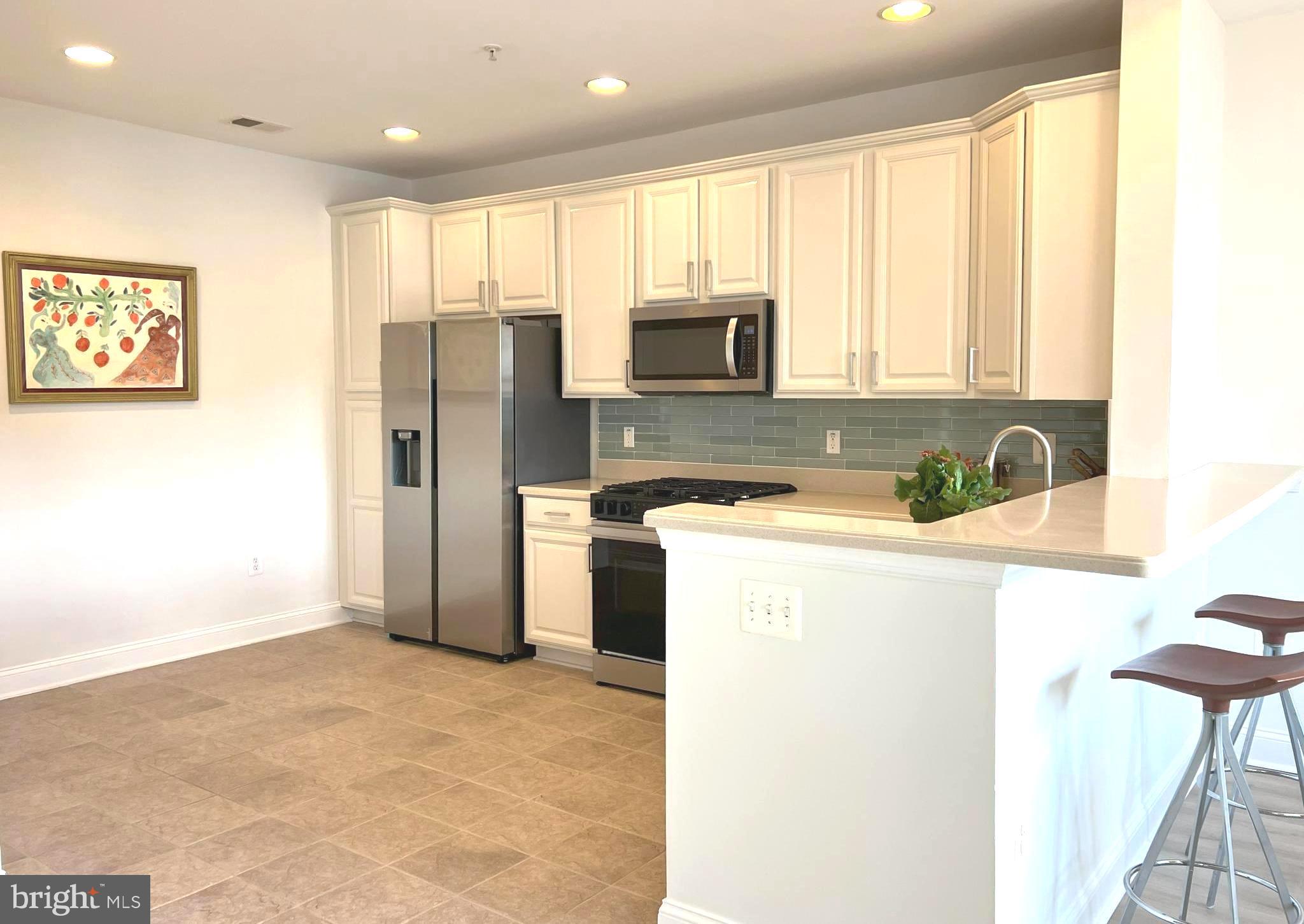 327 KING FARM BOULEVARD 104