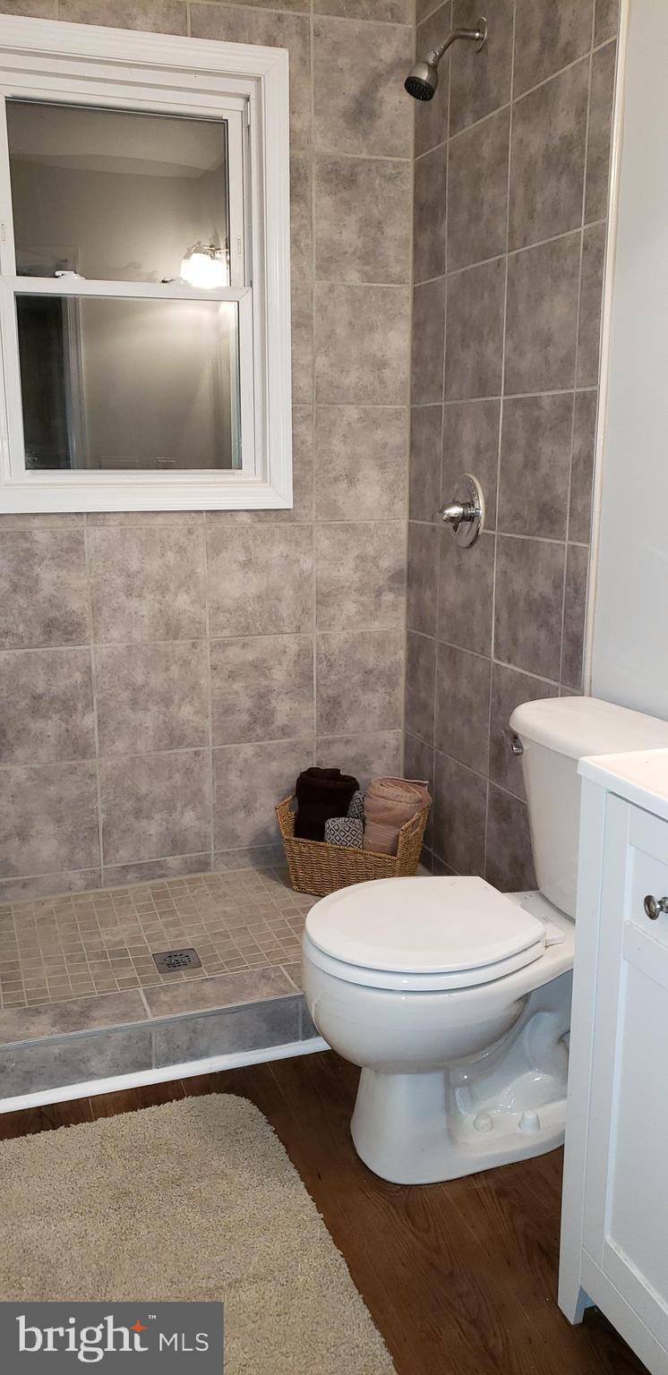 COTTAGE GREEN - Residential Lease