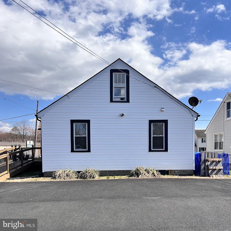 COTTAGE GREEN - Residential Lease