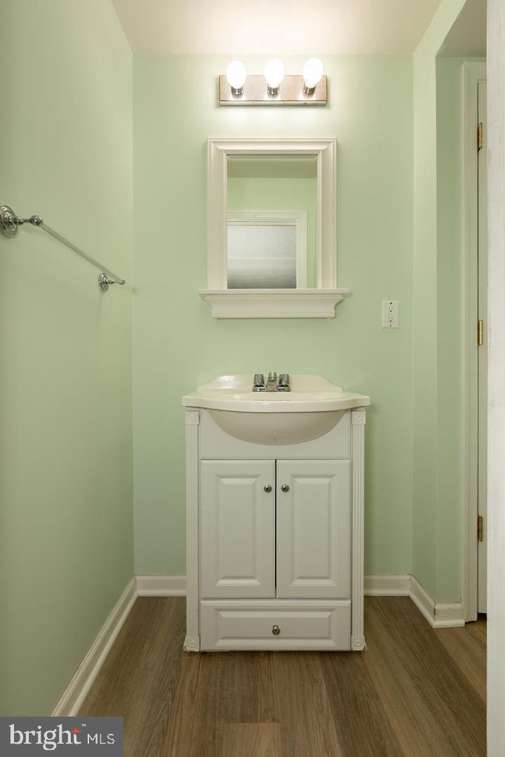 LOCKMEADE - Residential Lease