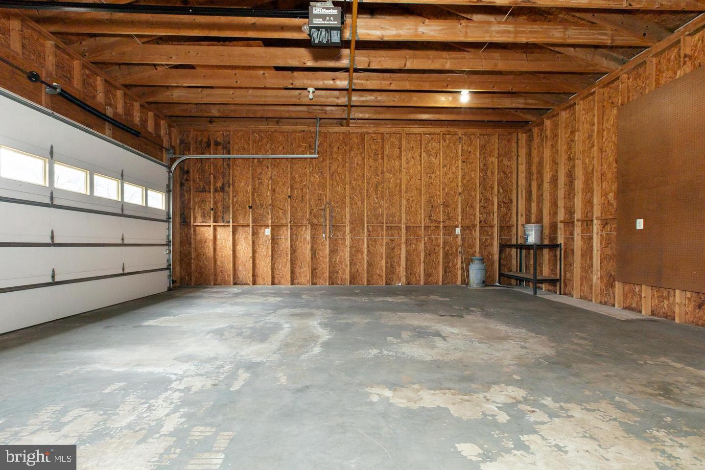 LOCKMEADE - Residential Lease