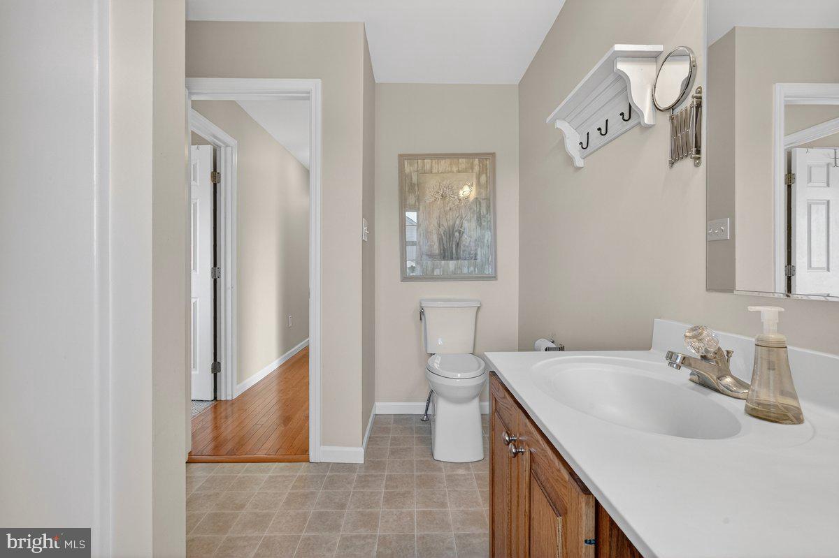 WOODS EDGE - Residential