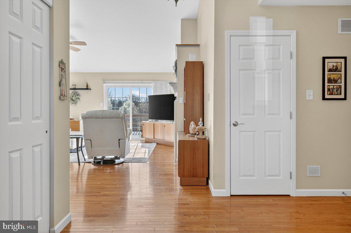 WOODS EDGE - Residential