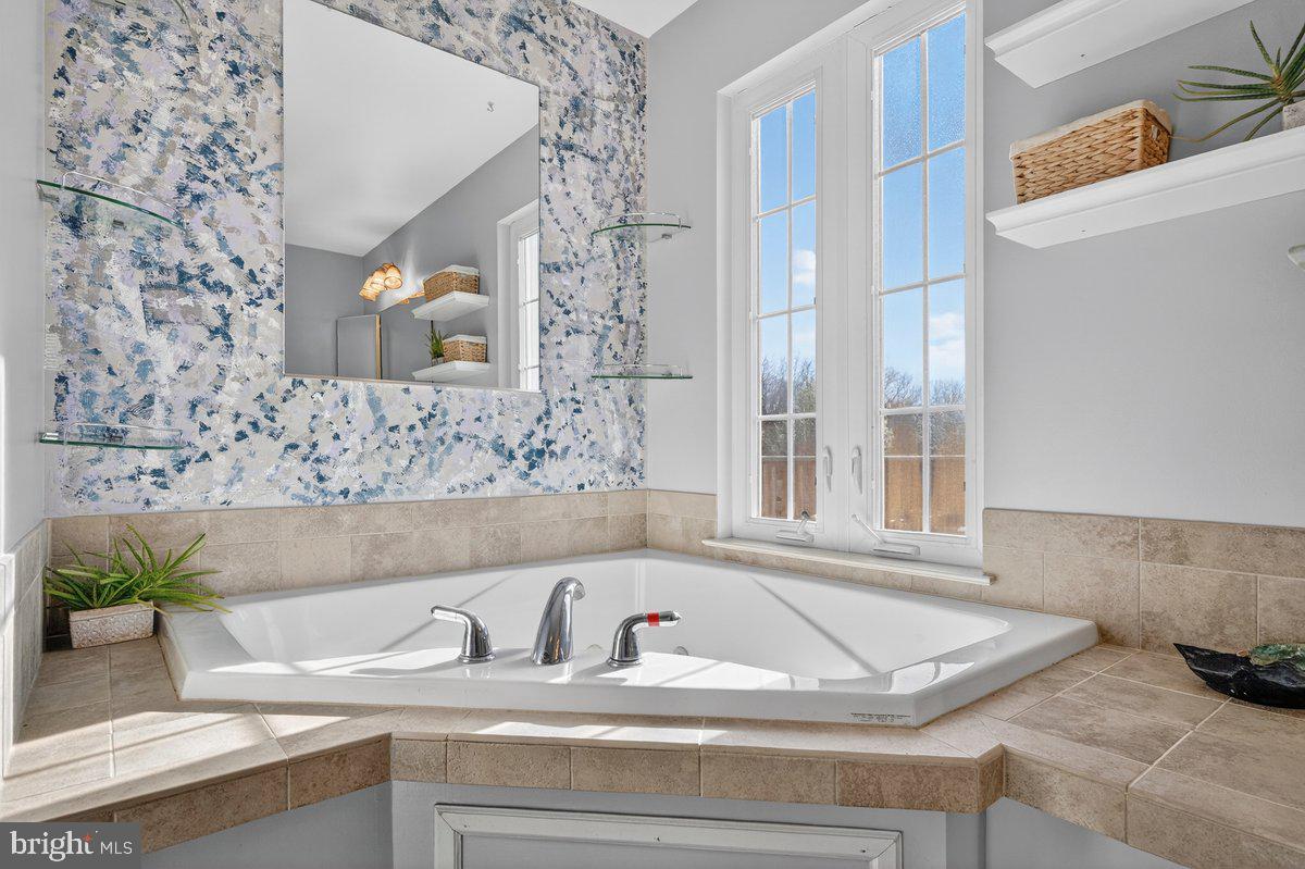 WOODS EDGE - Residential