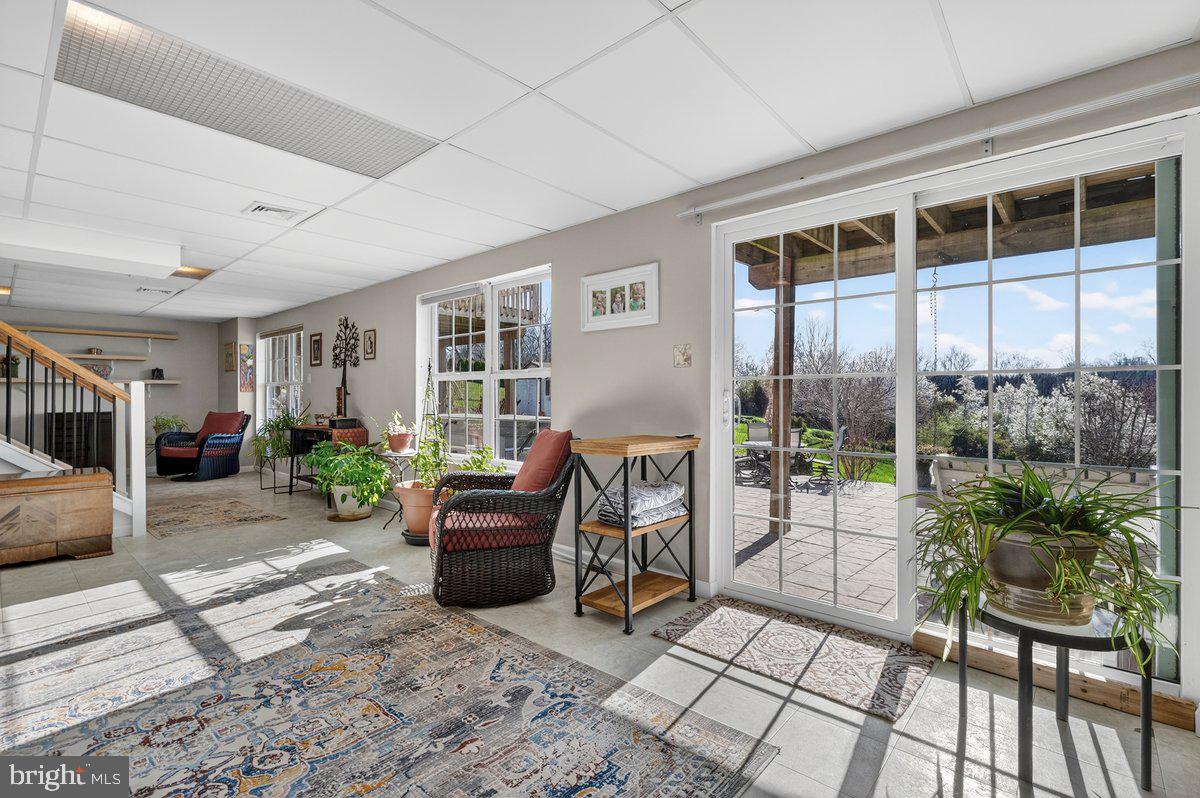 WOODS EDGE - Residential