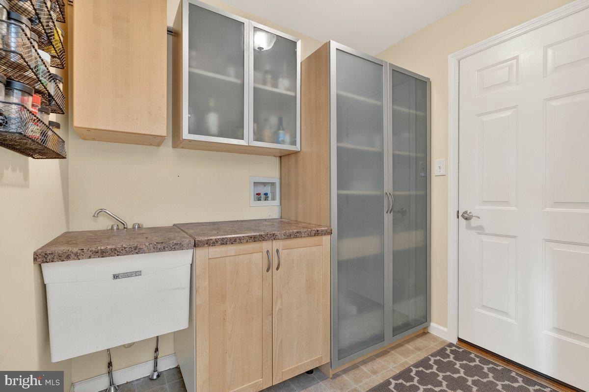 WOODS EDGE - Residential