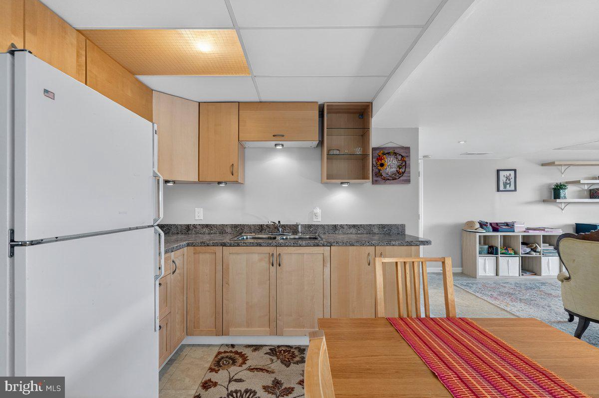 WOODS EDGE - Residential