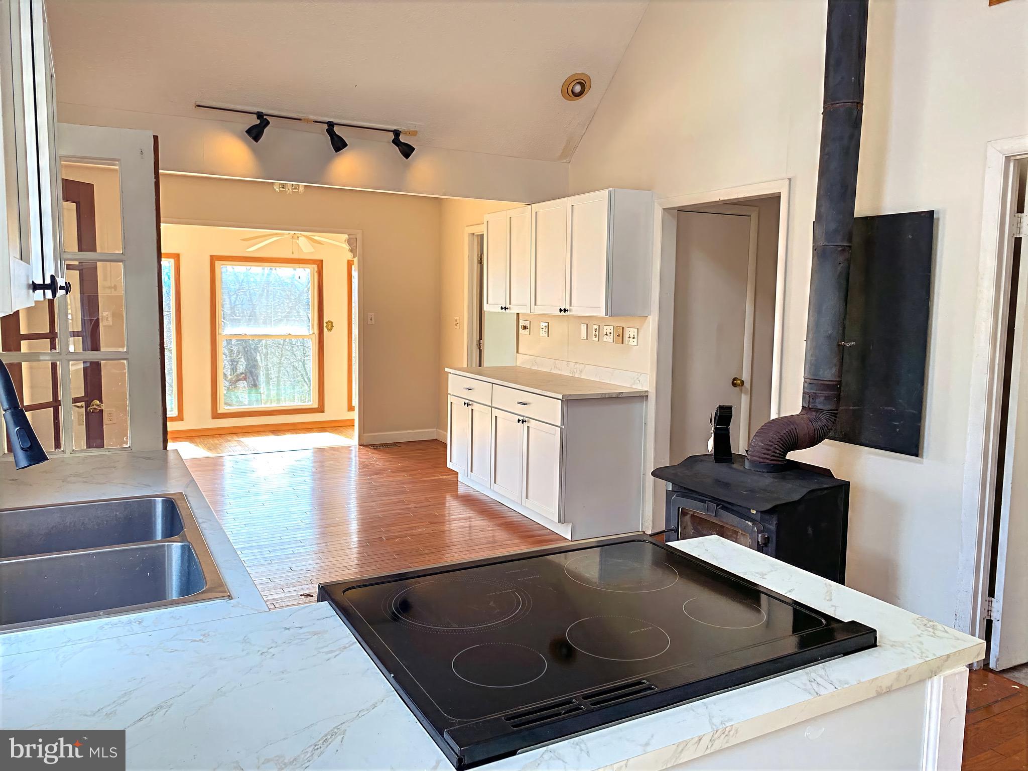 SOUTH POTOMAC FOREST - Residential