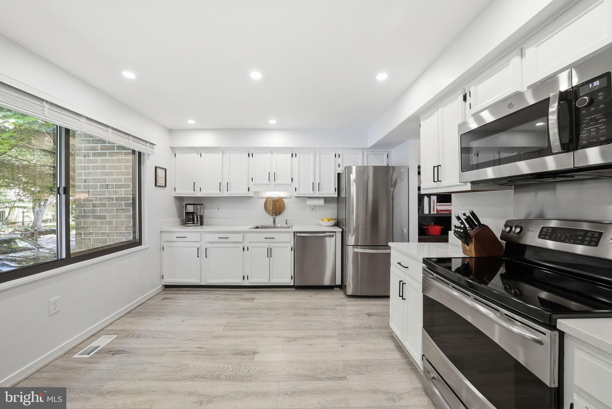 5826 JACKSONS OAK COURT
